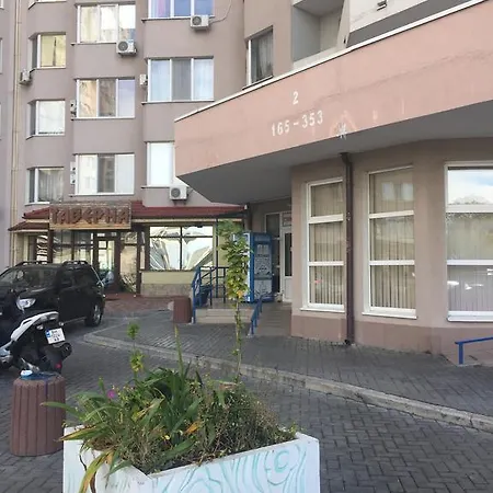On Serednofontanska Street